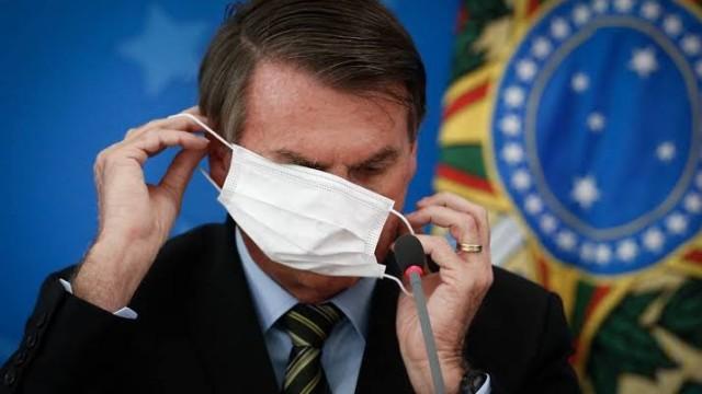 A caça do Facebook a perfis falsos pró-Bolsonaro