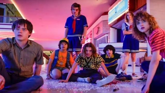 Atentado ao Hotel Taj Mahal; Stranger Things 3