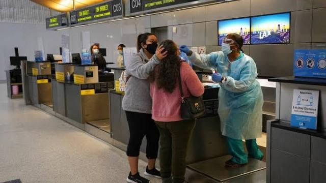 Covid: por que monitorar os viajantes.