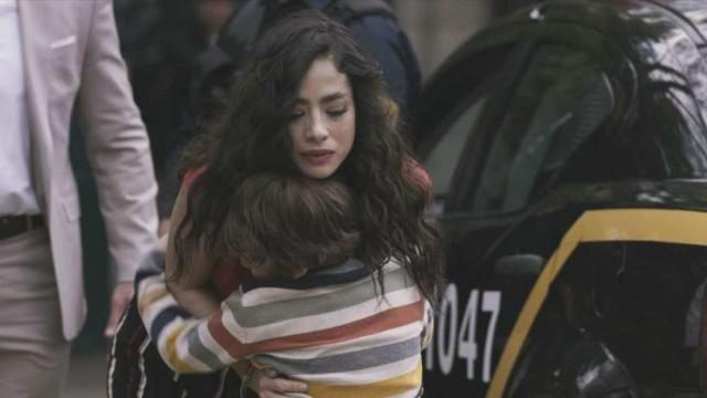 C38: ¡Está usted arrestada!
