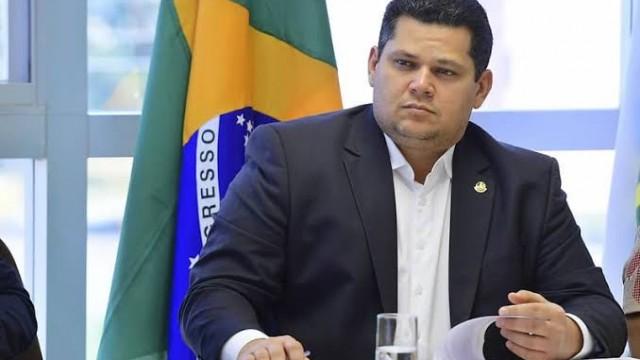 A articulação para reeleger Maia e Alcolumbre