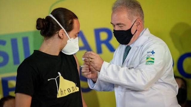 Os problemas do cronograma de vacinas no Brasil