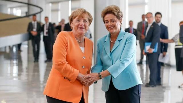 Angela Merkel sai de cena