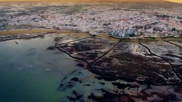 Atlántida en España – ALGO – La casa de Verges