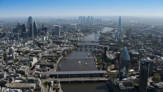 The London Serpent and Moon UFOS