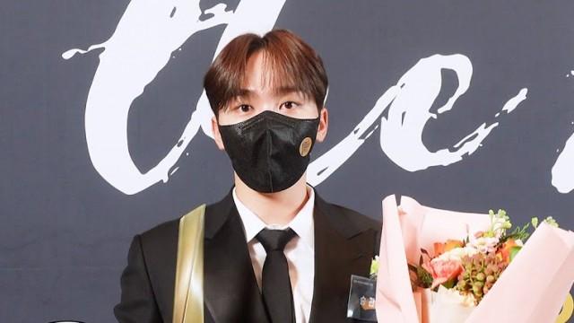 SEUNGKWAN FIRST BRAND AWARD 2022 BEHIND