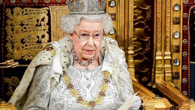 A coroa de Elizabeth 2ª e os escândalos reais