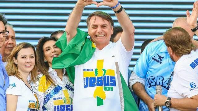 Os candidatos em busca do voto evangélico