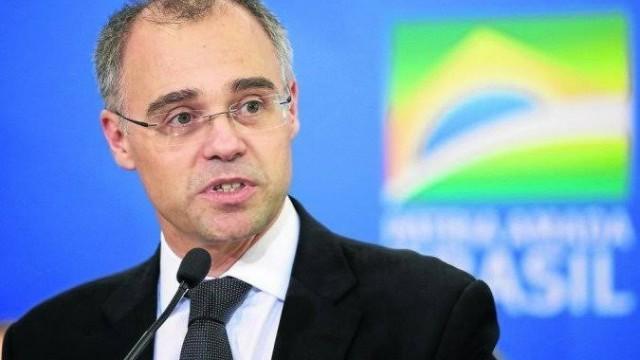A balança de André Mendonça no caso Daniel Silveira