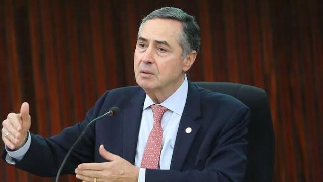 O embate entre Barroso e os militares