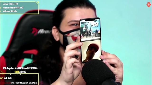 “INFAME COLLABORATORE, VENGO ORA in STUDIO” - Elia17 CI MINACCIA in live | Cerbero Podcast #1358