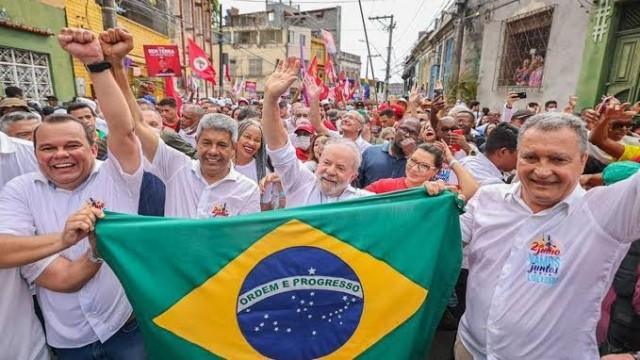 Datafolha: Lula abre vantagem sobre Bolsonaro