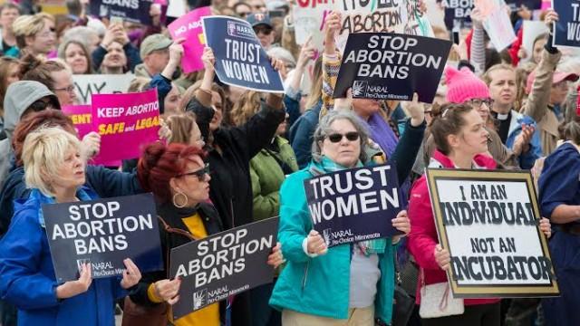 A decisão que derrubou direito ao aborto nos EUA