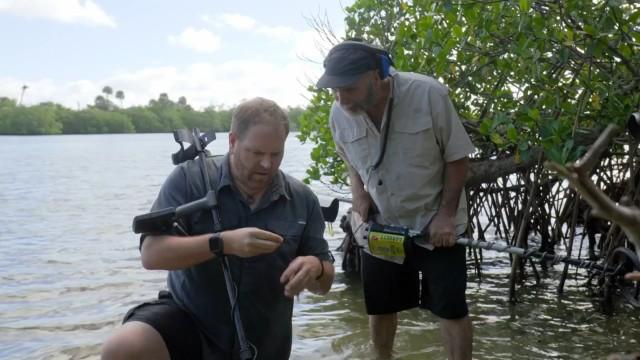 Chasing Everglades Treasure 