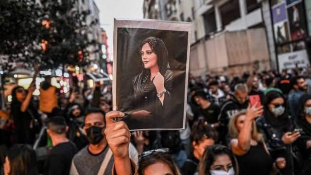 A vida das mulheres e os protestos no Irã