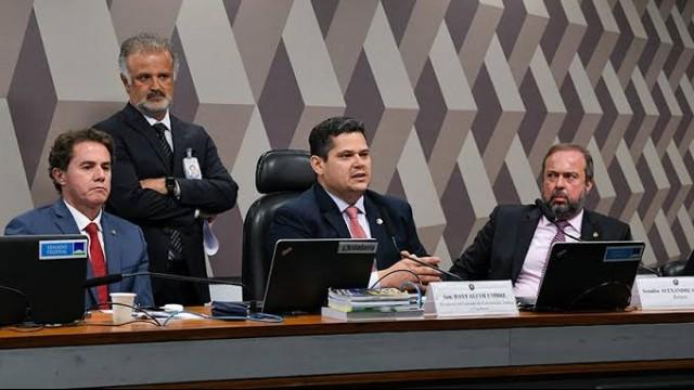 O que diz a PEC da Transição aprovada no Senado