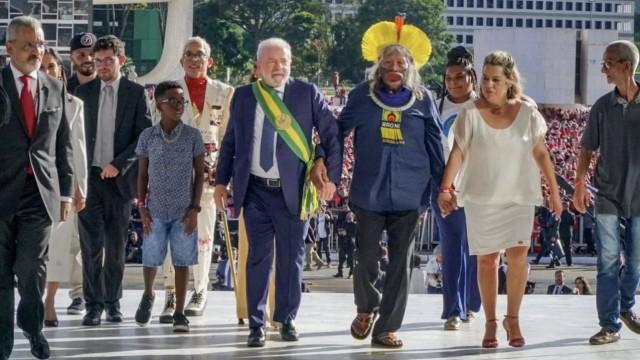 Sai Bolsonaro, entra Lula: o que esperar da posse 