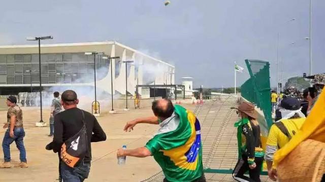 Bolsonaro nos EUA e o custo político da viagem