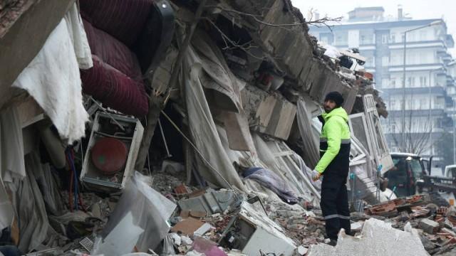 O terremoto na Turquia e na Síria e as crises que se acumulam