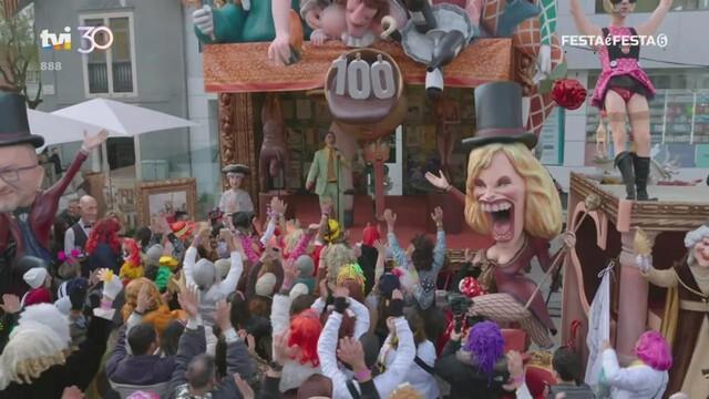 Quina anuncia o vencedor do desfile de Carnaval