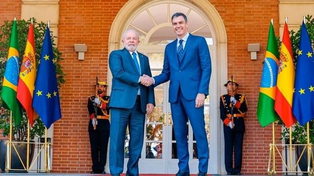 Os nós que aguardam Lula na volta da Europa