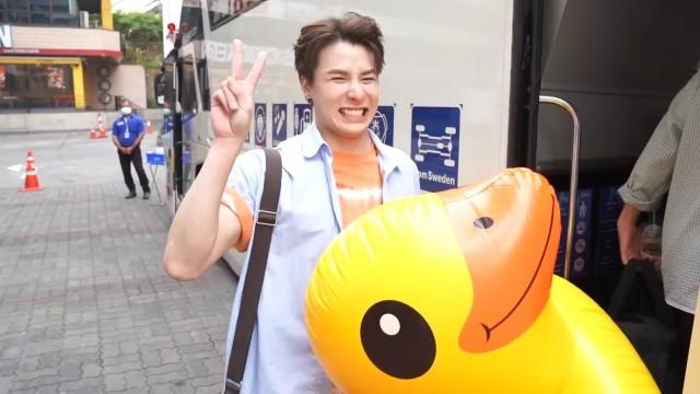 EP.12 [Go! Go! To The Beach (part 1)]