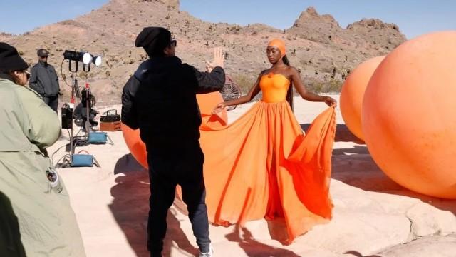 Off to the Desert: An extravagant Photoshoot awaits the Models