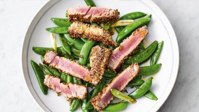 Sesame Seared Tuna, Meatball Buns, Chocolate Cookies & Chicken Pot Pie