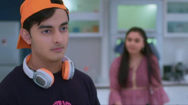 Anupama Questions Pakhi