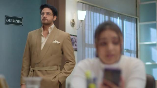 Kavya Apologises to Leela