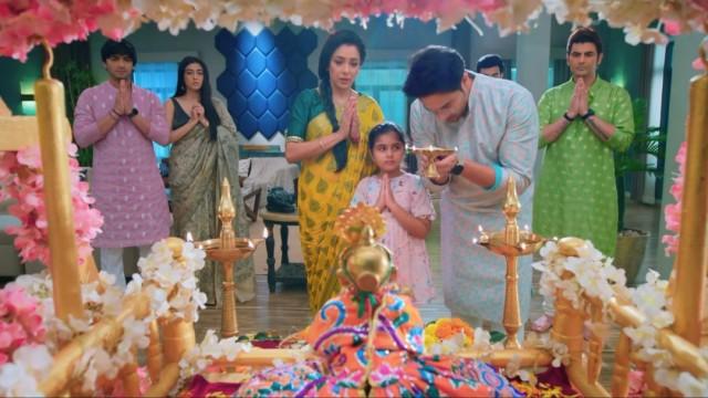 Anupama Suspects Romil