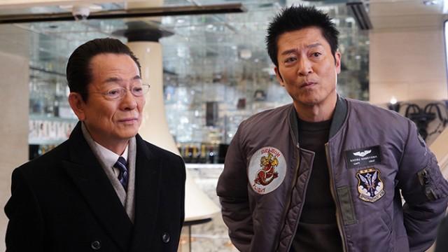 薔薇と髭の告発