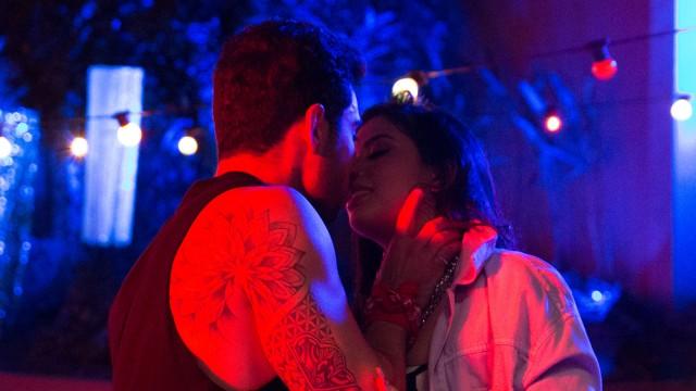 Cinthia: Heavy petting!