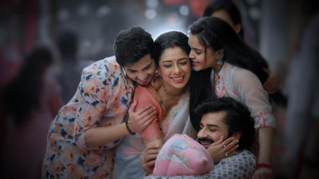 Anupama is Surprised