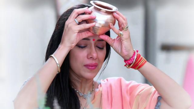 Anupama Takes a Decision